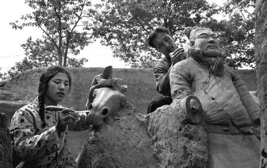 1974 unearthing of the terracotta warriors