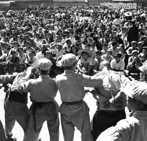 广州开展镇反运动大会现场 7