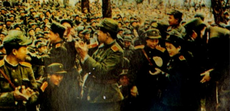 朝鲜人民军协奏团到志愿军驻地演出