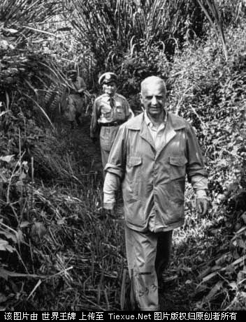 1953年11月：负责此次监督国军撤离的美国驻泰国大使威廉多诺万