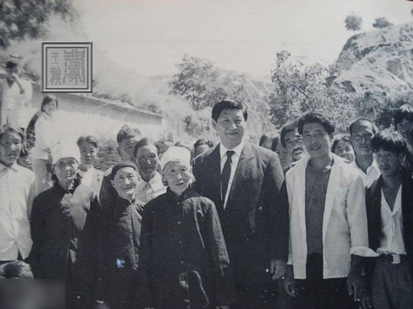 　习近平回陕西看望老乡