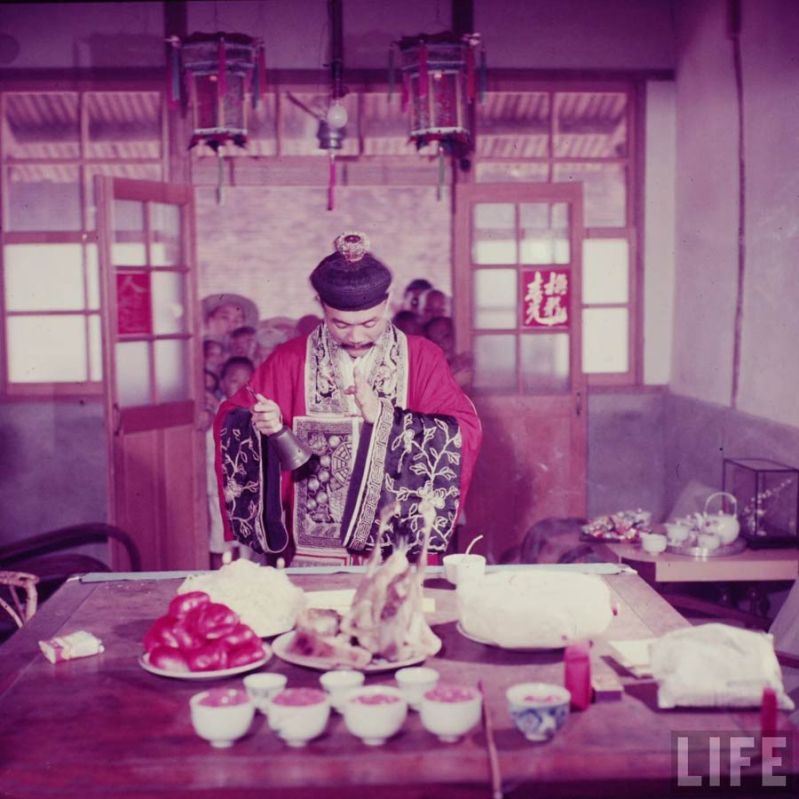 1954年台湾道士作法实拍 2