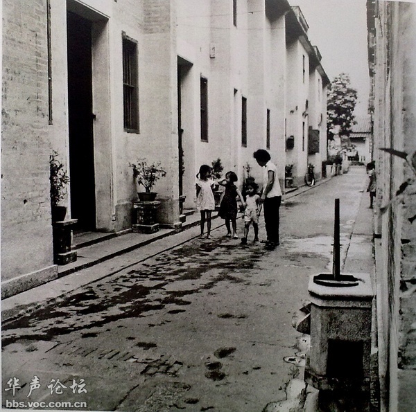 1964•广东佛山 被评为全国先进典型的“卫生巷”。