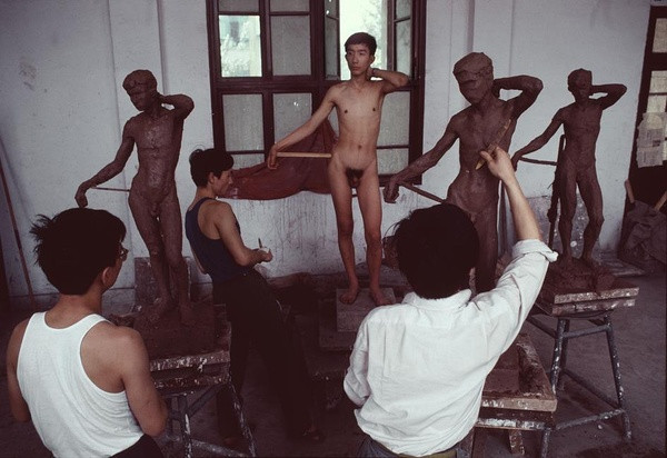 1980年重庆。美术学院