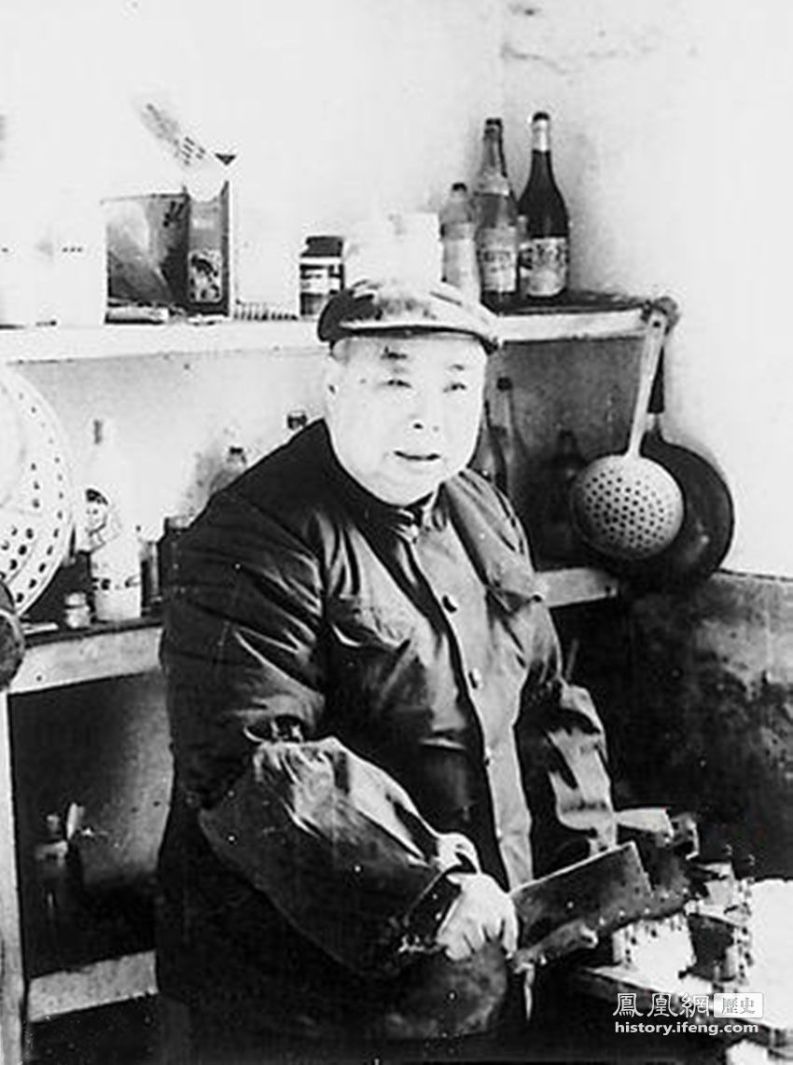 晚年的吴法宪学会了做饭