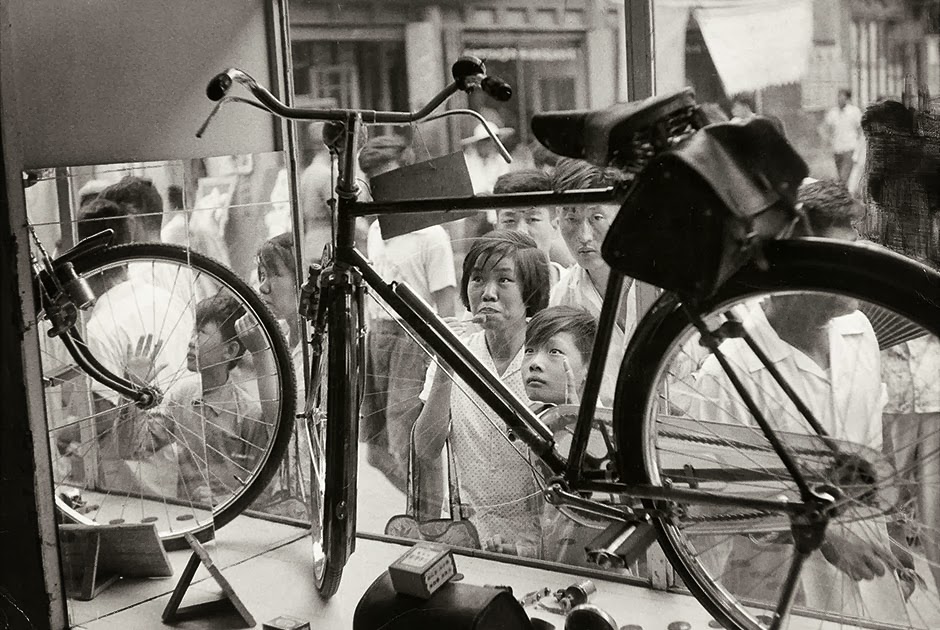 Henri Cartier-Bresson Magnum, Courtesy Fondation Henri Cartier-Bresson – Pekin 1958