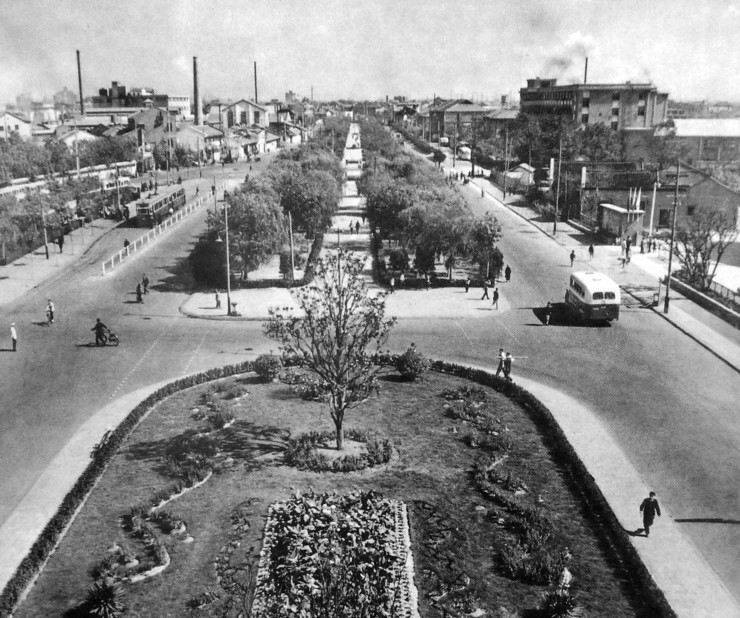 1958年徐家汇肇家浜填成肇嘉浜路