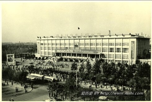 5a06287d06f16db1b3e51