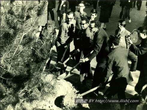 5a06287d06f16dc2f69c5