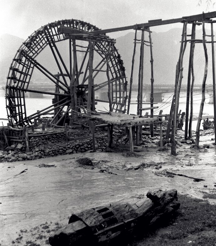 003yzfMAzy6HzdDySna74&amp;690