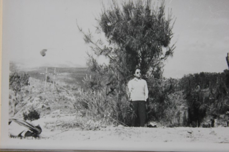 1977.05.02-进所前路边山上IMG_8915