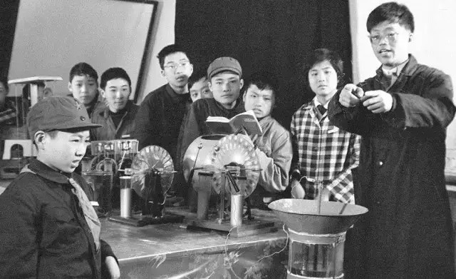 article_10214873_fc541fae3689a909