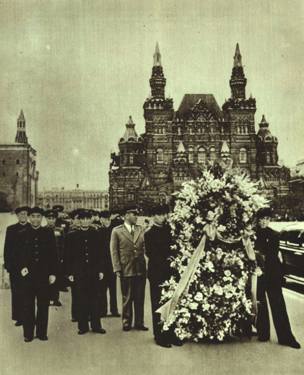 1952-09_%e4%b8%ad%e5%8d%8e%e4%ba%ba%e6%b0%91%e5%85%b1%e5%92%8c%e5%9b%bd%e8%ae%bf%e9%97%ae%e5%9b%a2%e8%ae%bf%e9%97%ae%e8%8b%8f%e8%81%94%e8%8e%ab%e6%96%af%e7%a7%91