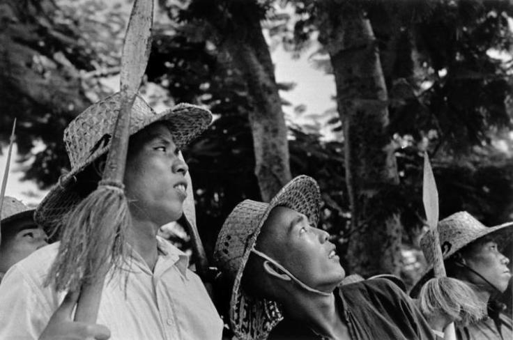 chinese-militia-canton-1938-robert-cappa-detail