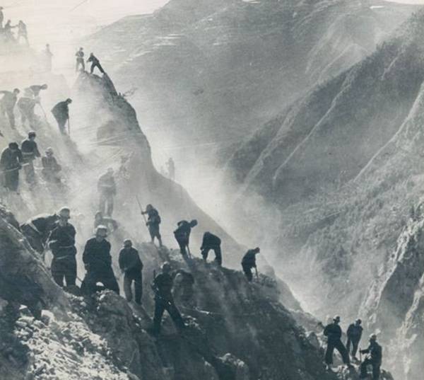 001kVMOozy6ZJq4XXiM60&amp;690