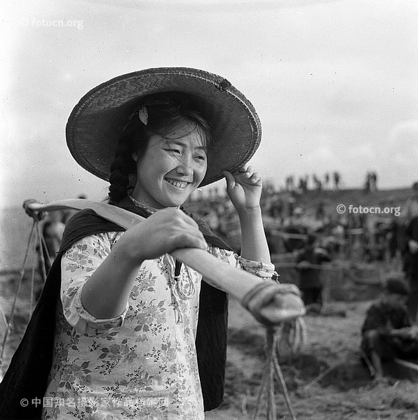 003sz2Fjgy6ELjivuEFd9&amp;690