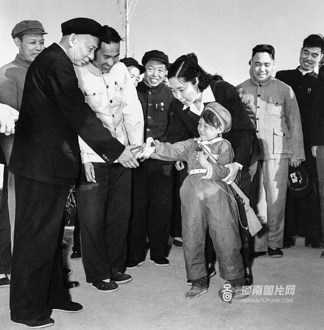 762f150e9f734f70a1a2ef1c816376c8