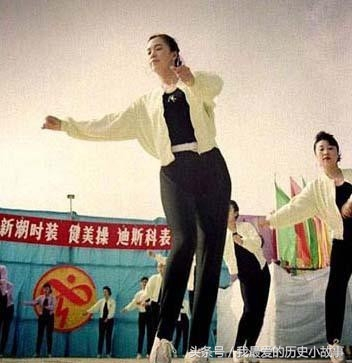 b49ec996661a40e1804392f93b2f911e