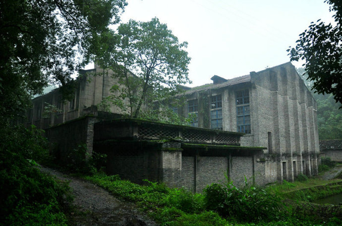 001Ze4y7zy7orScHZco5c&amp;690